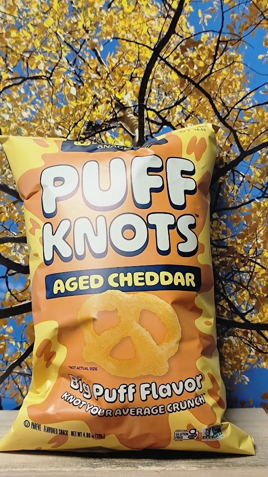 Unique puffzels aged chedder pretzel crunch