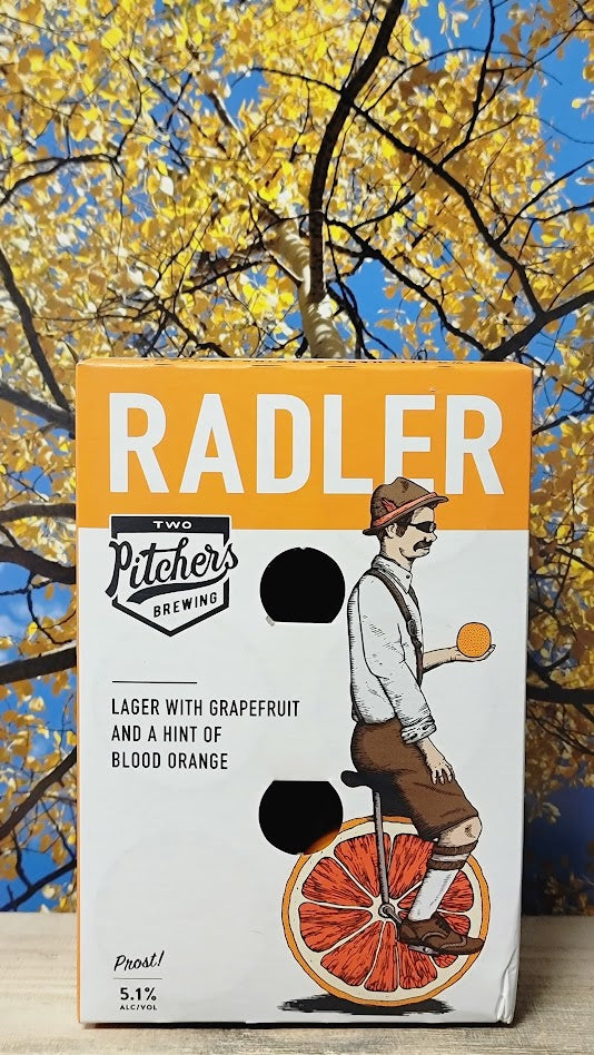 Two pitchers radler