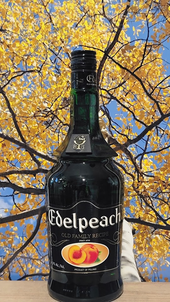 Edelpeach wine