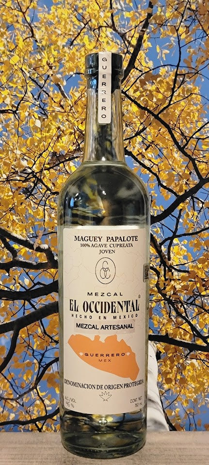 El occidental maguey papalote guerrero mezcal